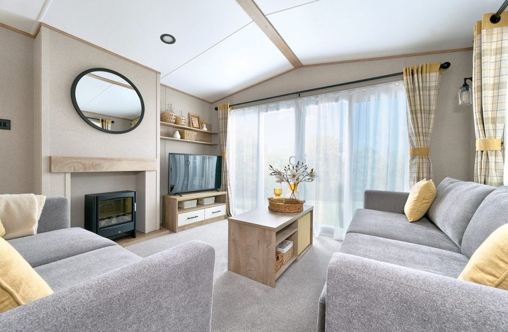 Property photo 2 of 8 Abi Beverley Loungealt 02 0464 Rt 1920x1254 1536x1003