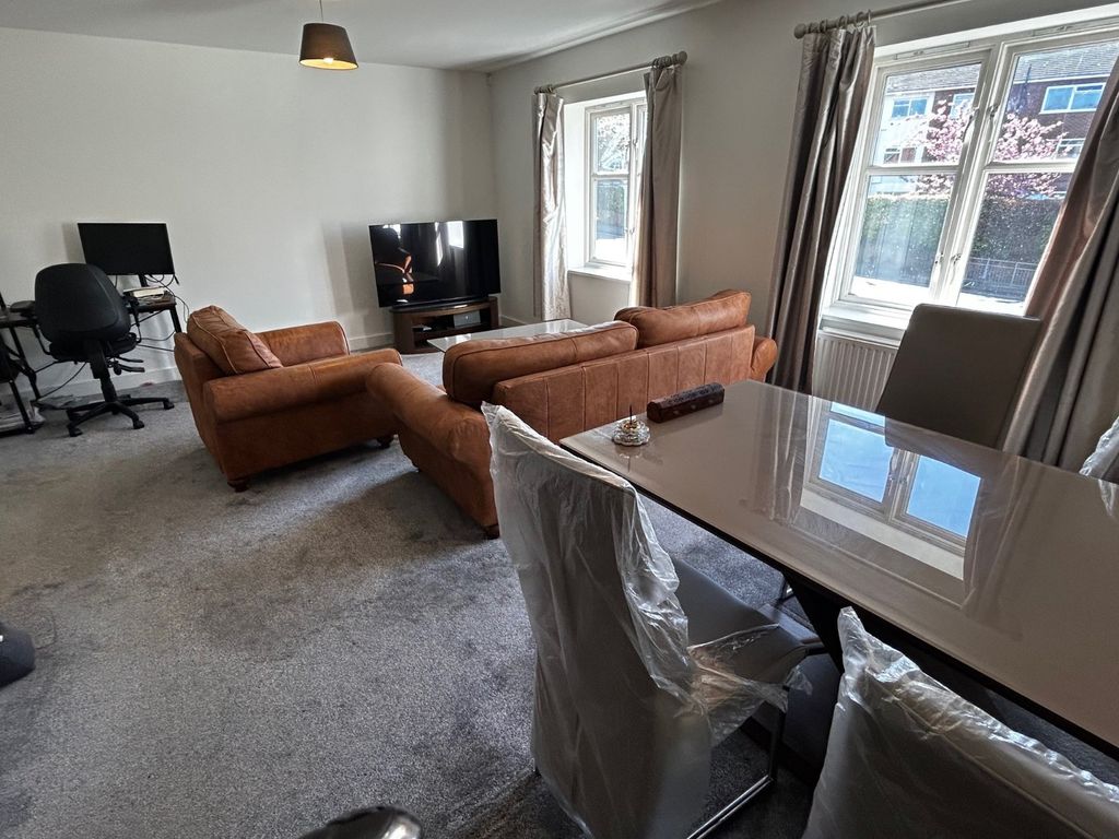 Property photo 2 of 8 Picture No. 13