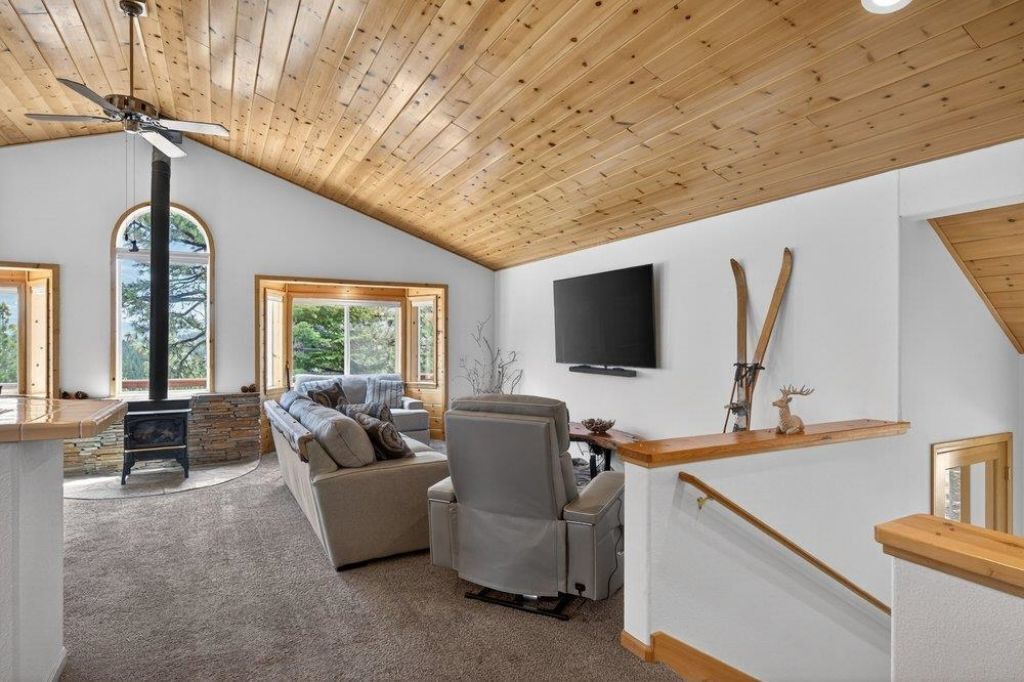 Property photo 2 of 3 <Alttext/>
