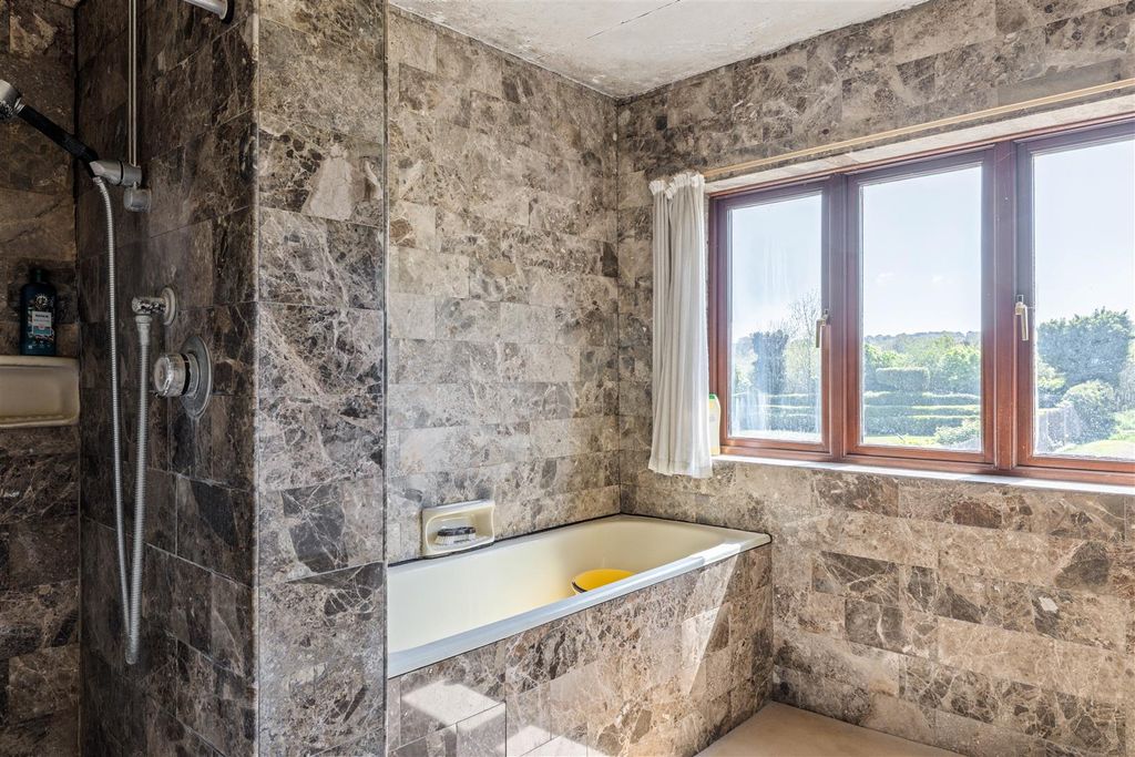 Additional image 10 of 6 bed detached house for saleGrimwade Avenue, Croydon CR0