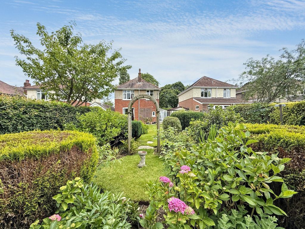 Property photo 3 of 20