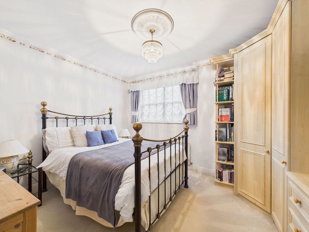 Property photo 3 of 14 Bedroom