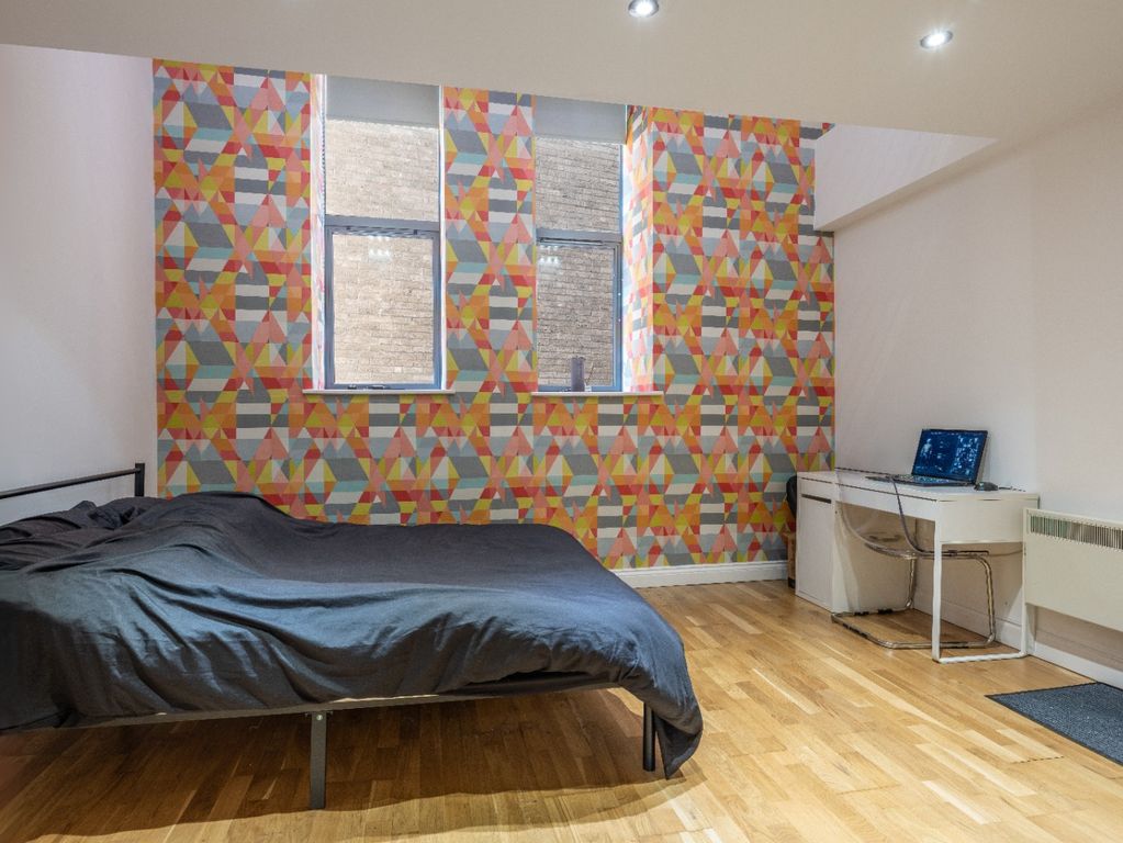 Property photo 3 of 8 4769422
