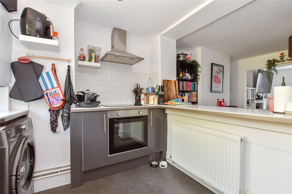 Property photo 3 of 14 Kitchen