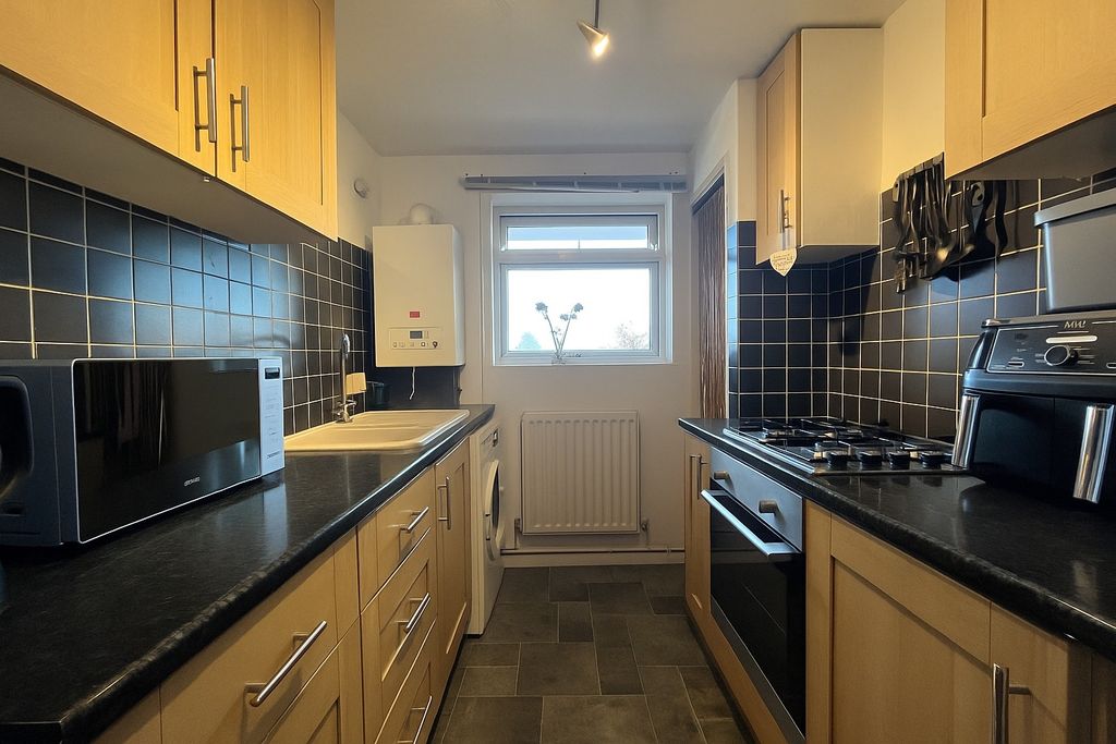 Property photo 2 of 5 4677422