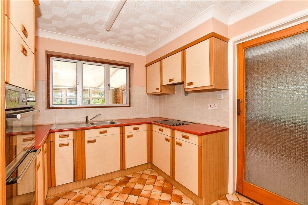 Property photo 3 of 16 Kitchen