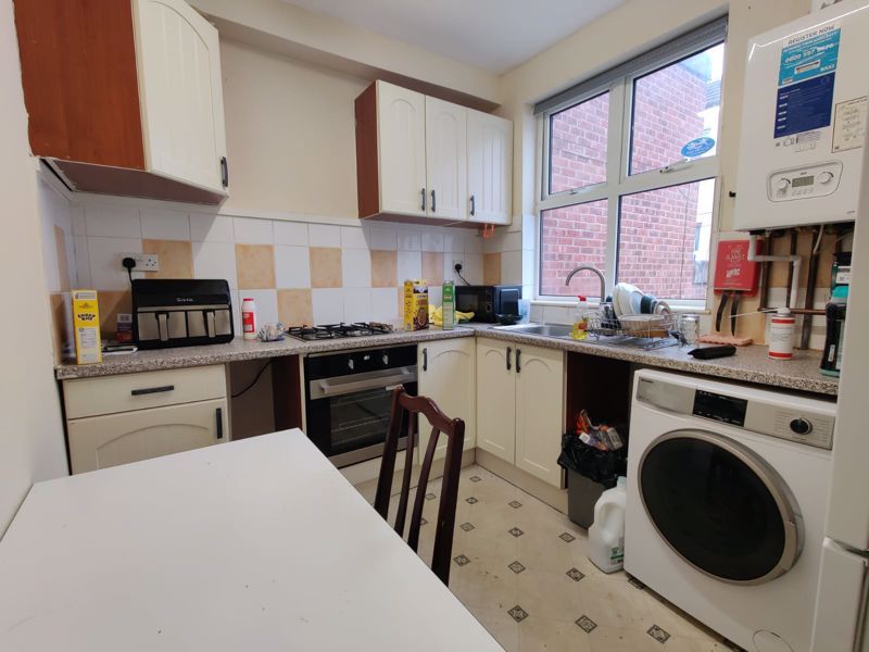 Property photo 3 of 8 Photo 7