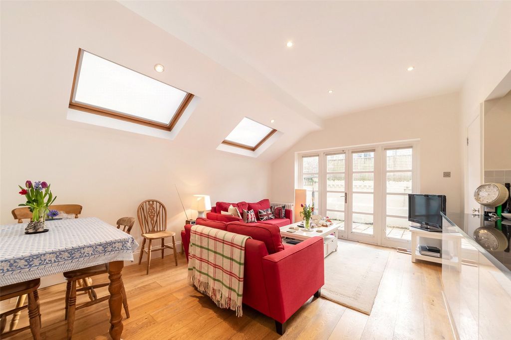 Property photo 1 of 8 Reception Room