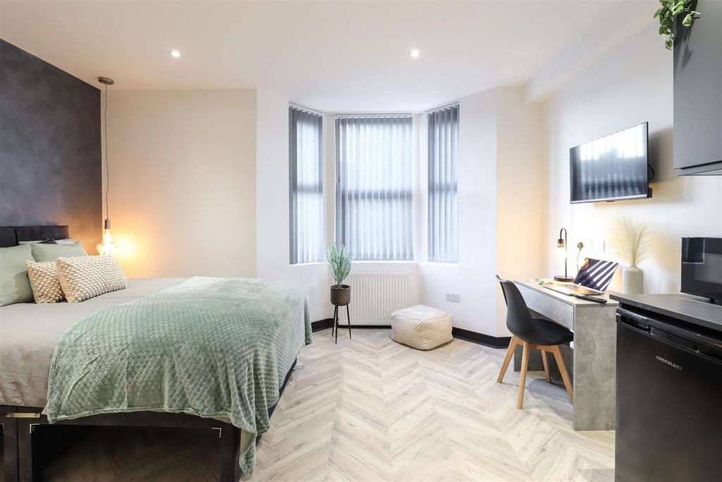 Property photo 3 of 11 Kingsway-20.Jpg