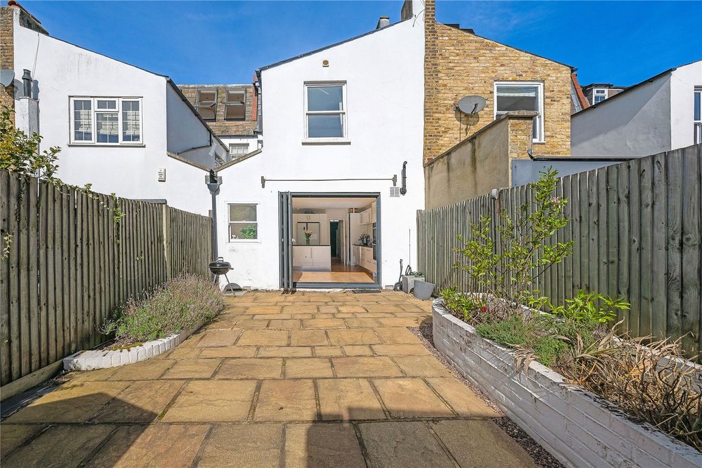 Property photo 3 of 25 Picture No. 46