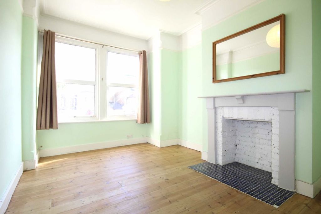 Property photo 3 of 5