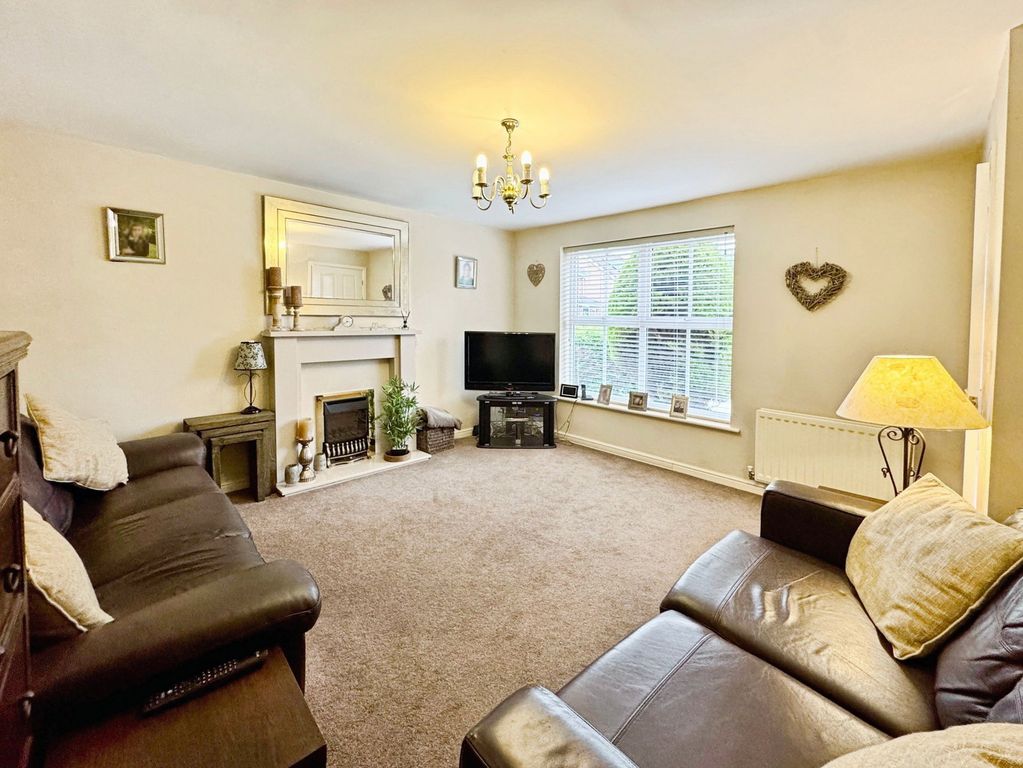 Property photo 2 of 28