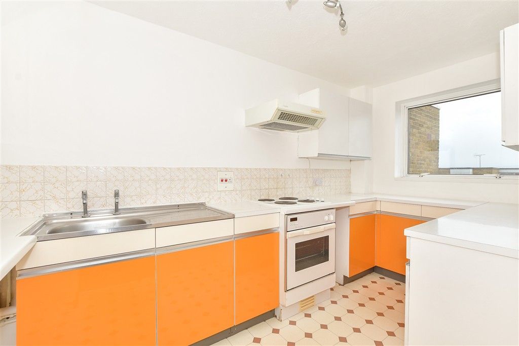 Property photo 2 of 13 Kitchen