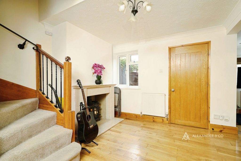 Property photo 2 of 14 Pbox-Img.Jpg