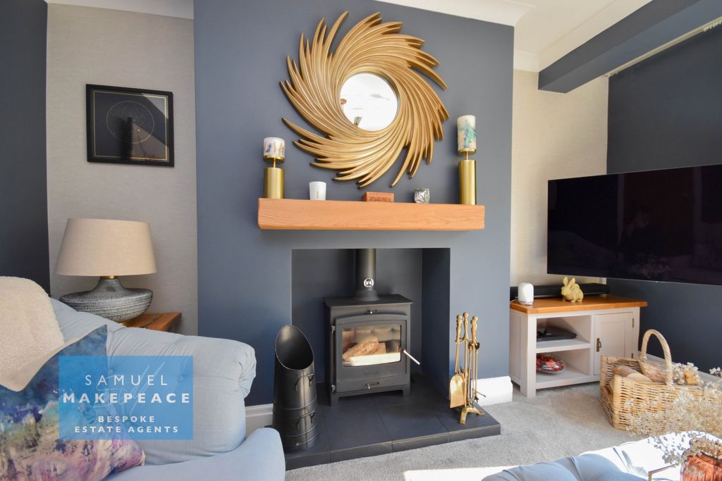 Property photo 3 of 44 Gallery