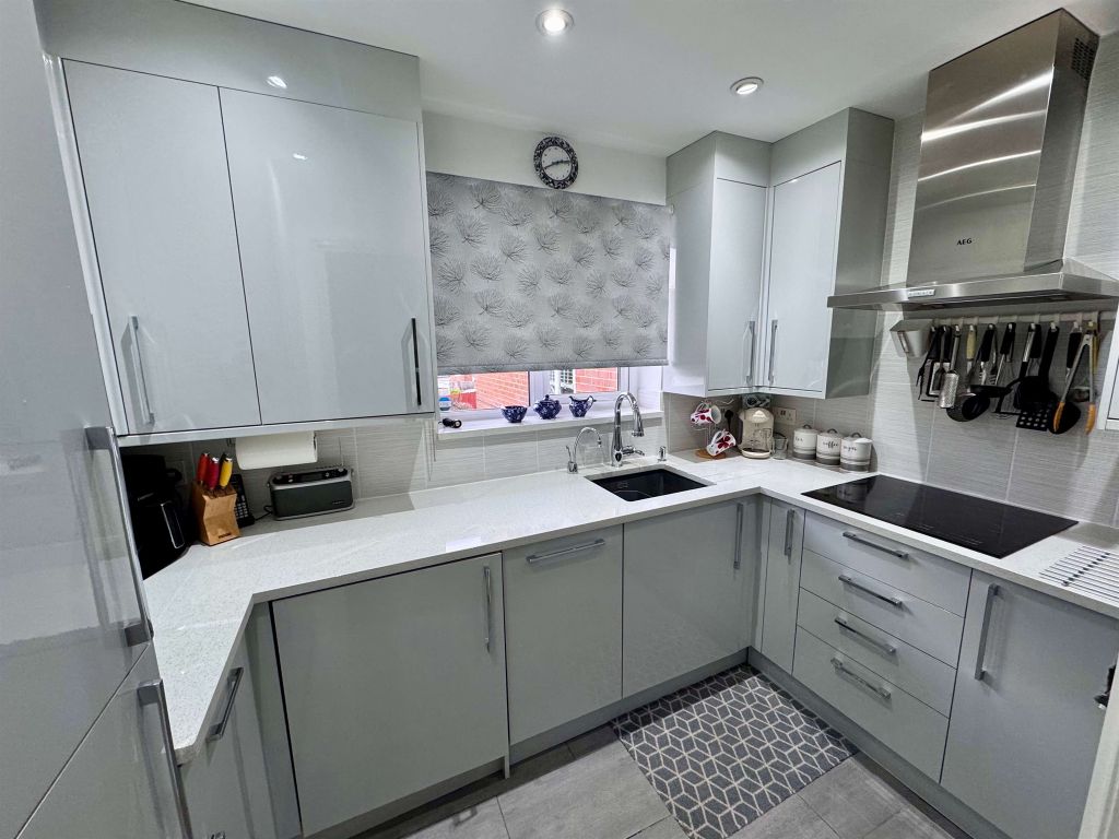 Property photo 2 of 24