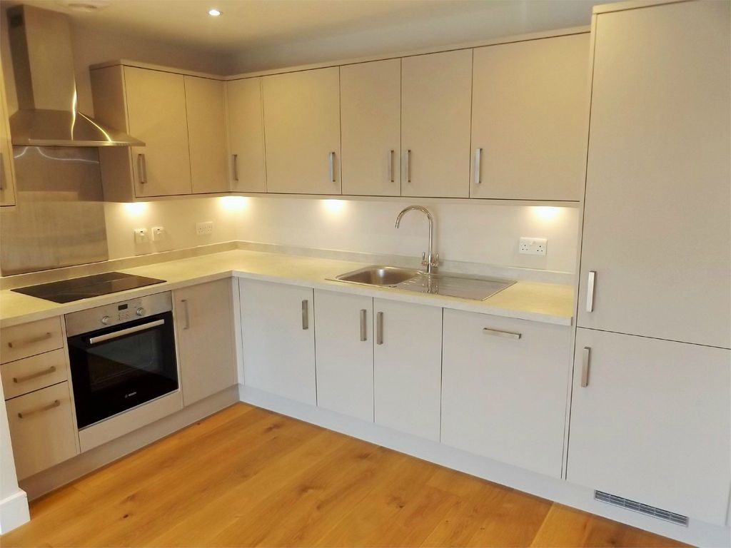 Property photo 1 of 7 Kitchen.Jpg