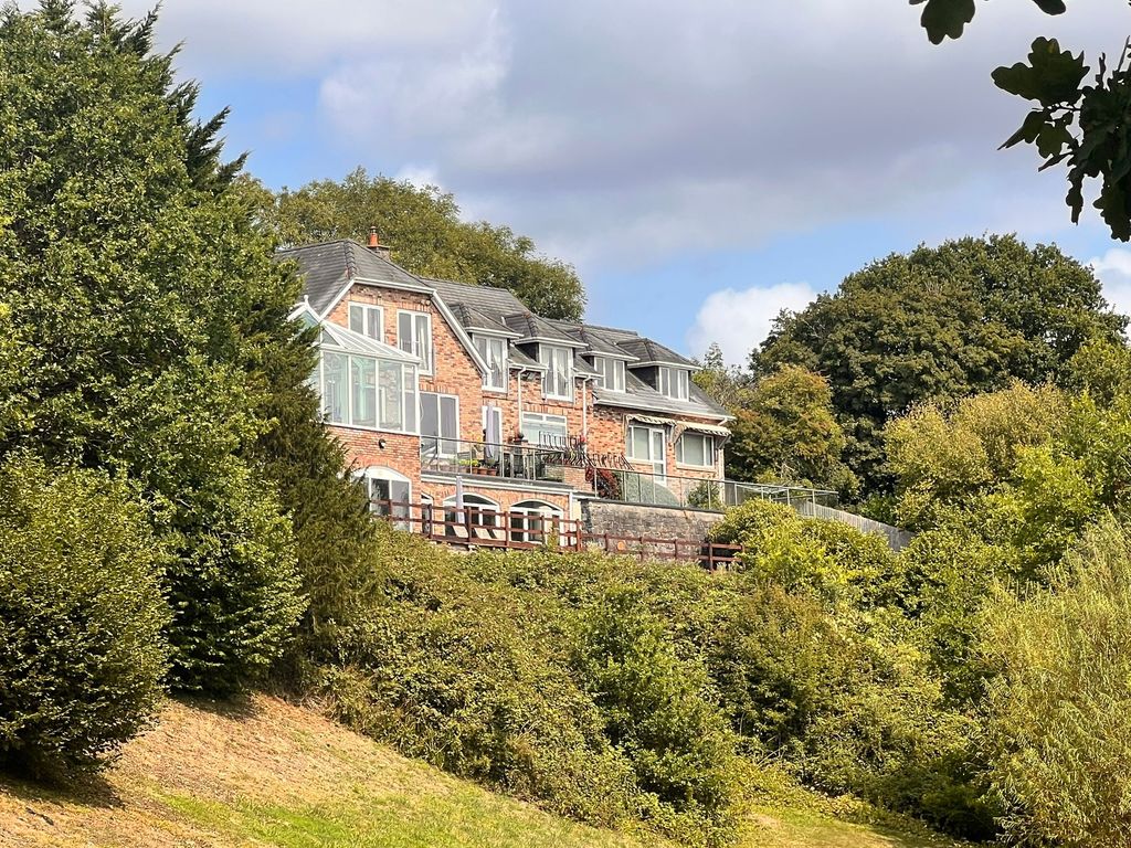 Property photo 1 of 74