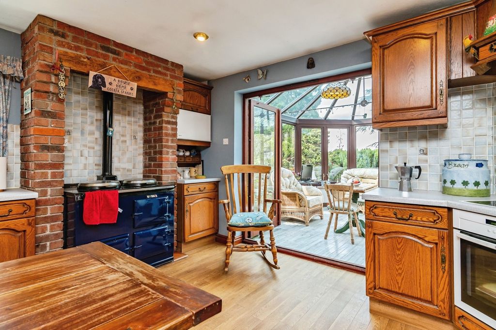 Property photo 3 of 34 Pbox-Img.Jpg