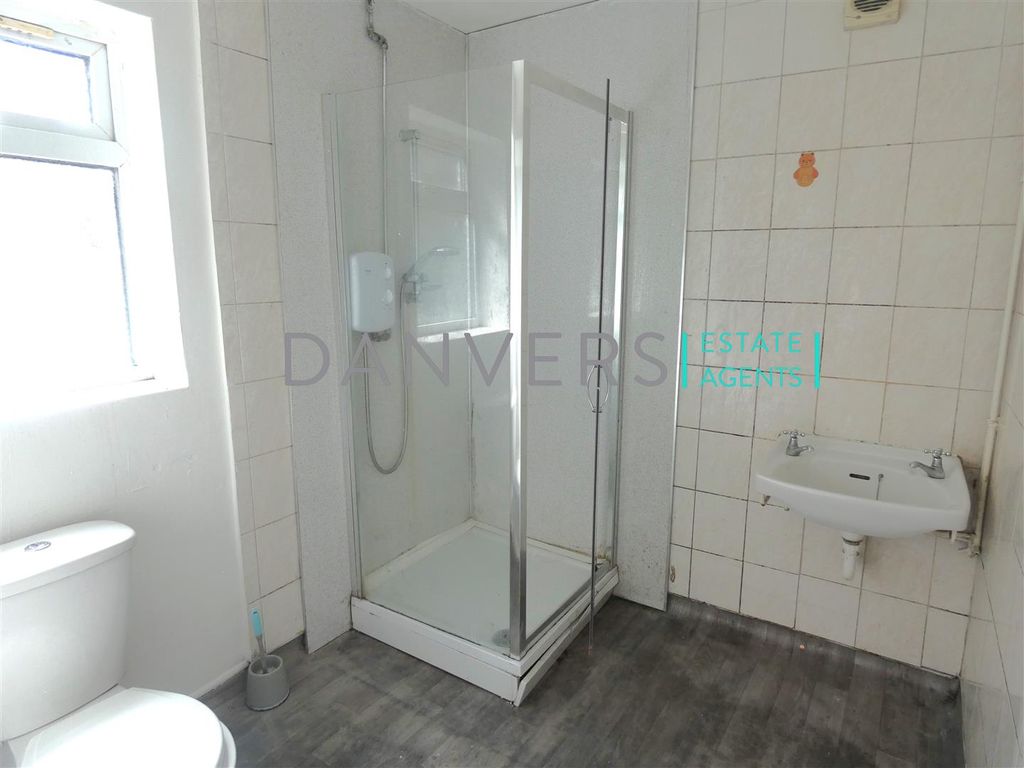 Property photo 3 of 6 P1120387.Jpg