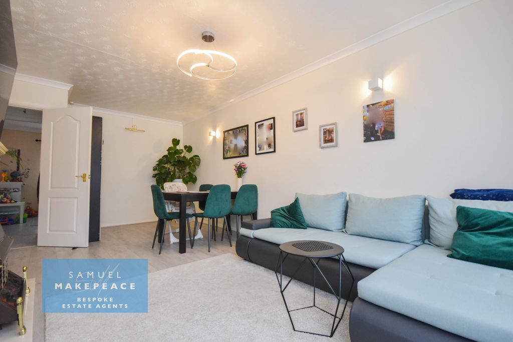 Property photo 3 of 16 Gallery