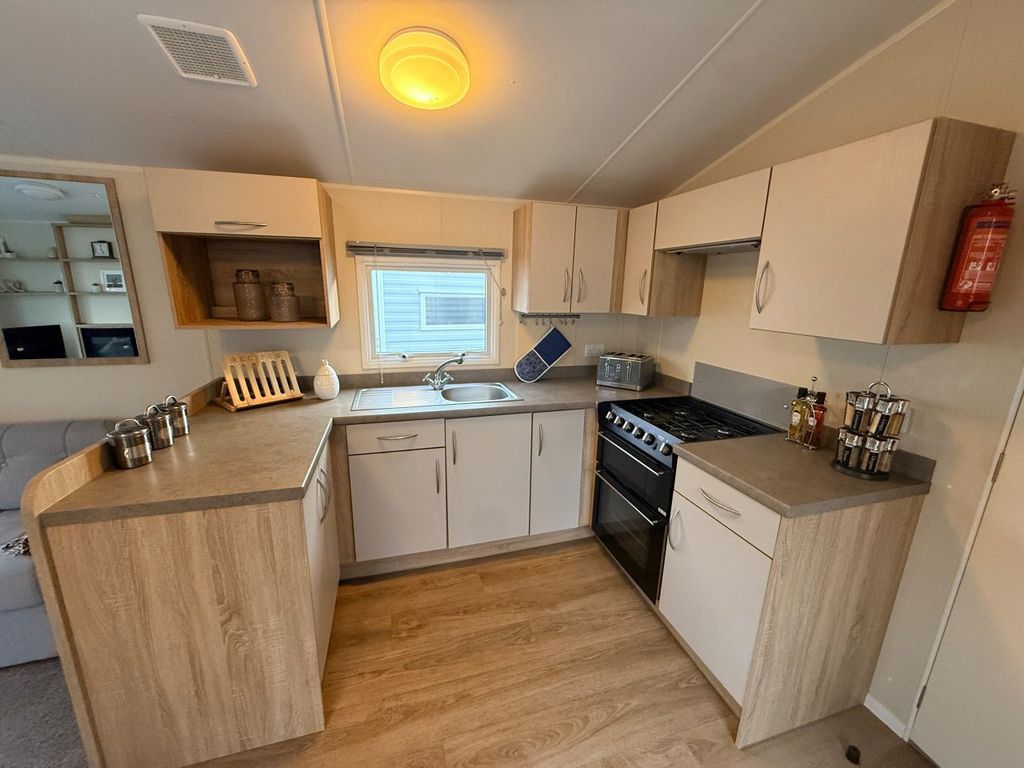 Property photo 3 of 7 - Willerby Rio For Sale