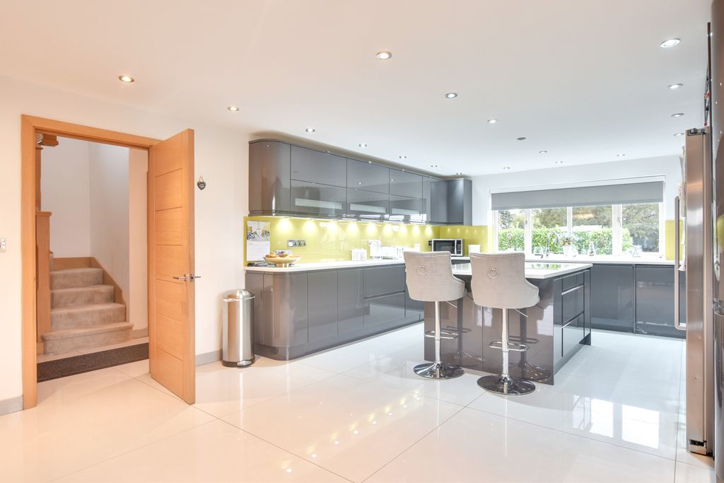 Property photo 3 of 31 Dsc_0094-Dsc_0096