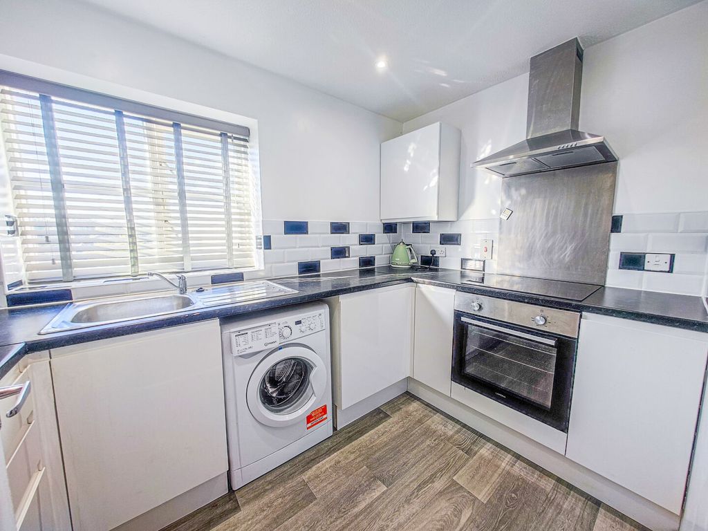 Property photo 2 of 24 Photo 4