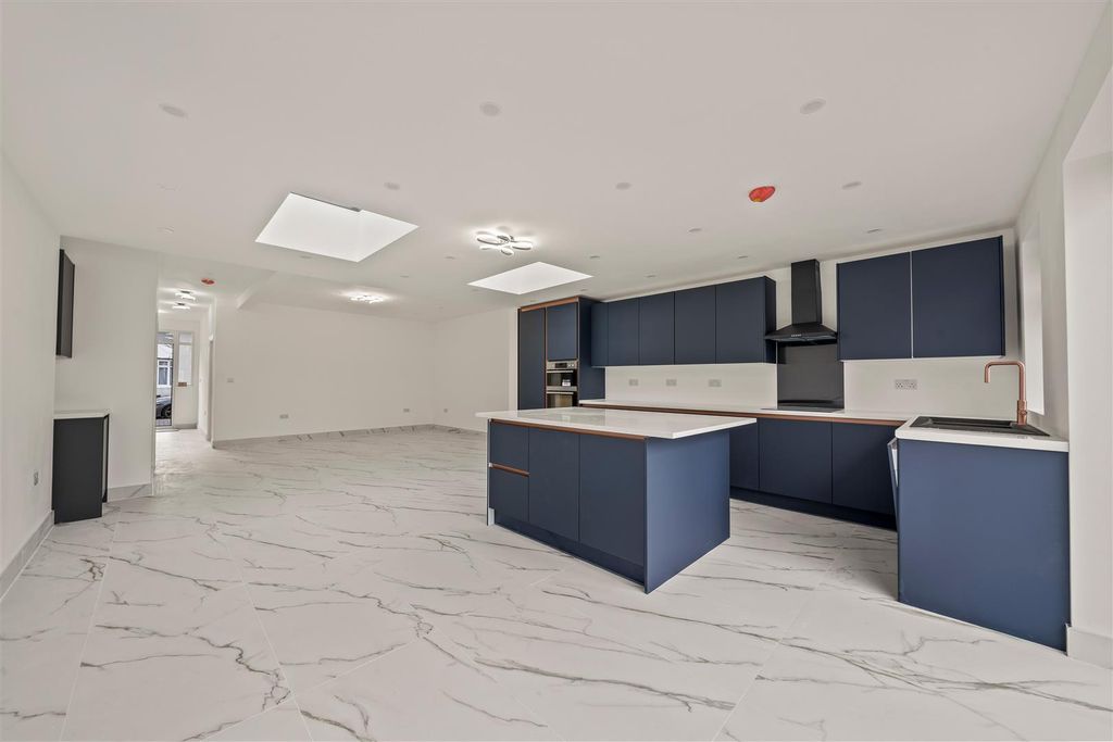 Property photo 2 of 22 Dsc00513.Jpg