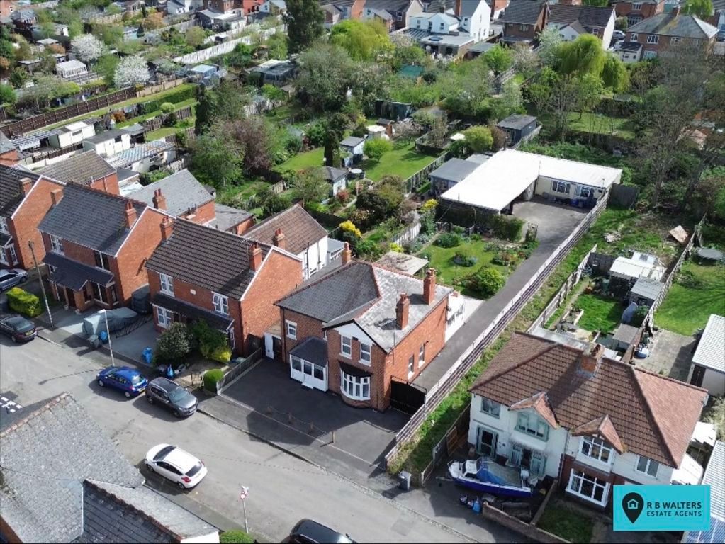 Property photo 1 of 33 Aerial
