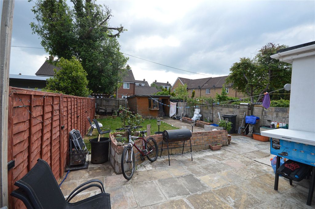 Property photo 2 of 14 Garden