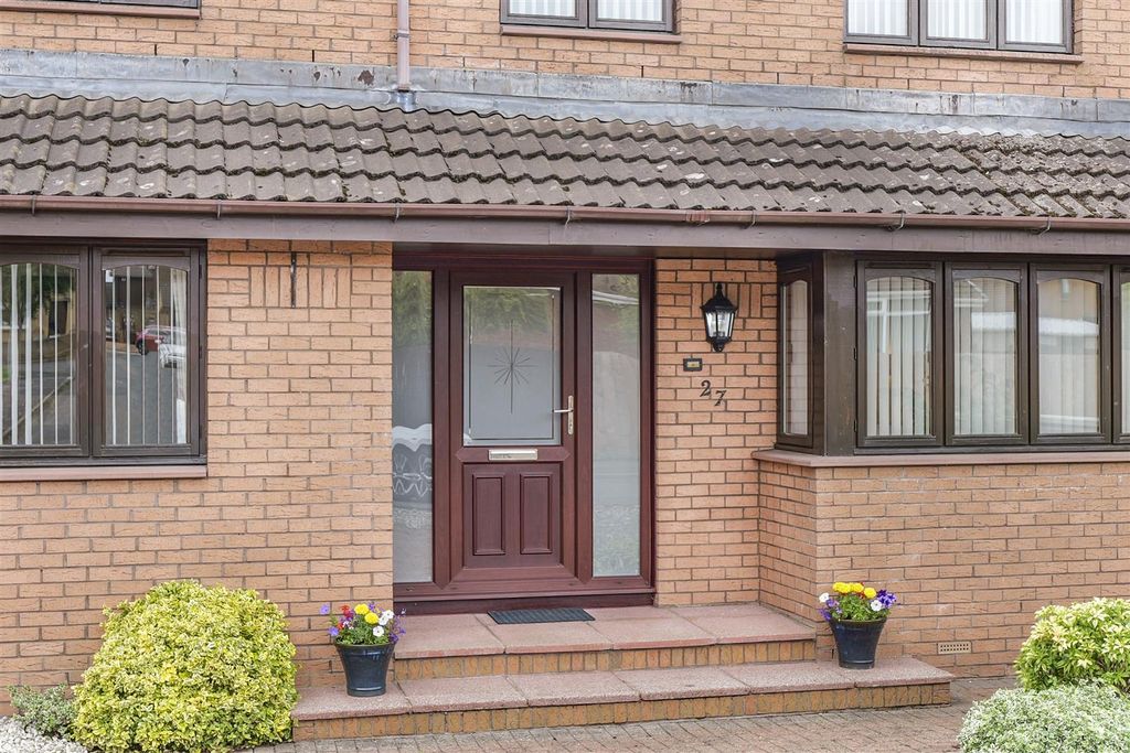 Property photo 2 of 44