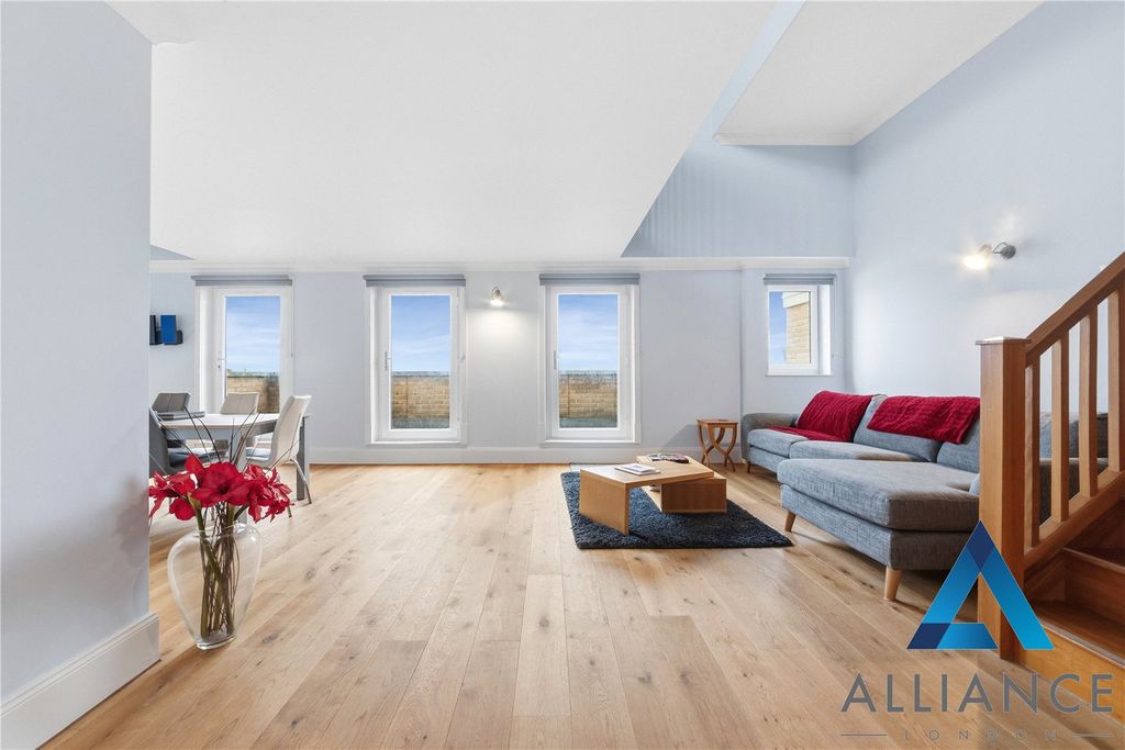 Property photo 2 of 24 Picture No. 06