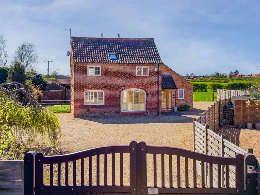 Property photo 1 of 26 The Old Stackyard Barn-12.Jpg