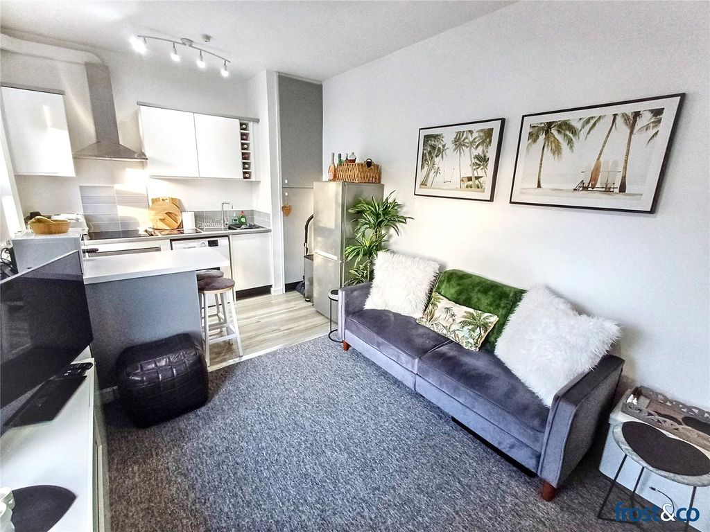 Property photo 2 of 10 Living Room