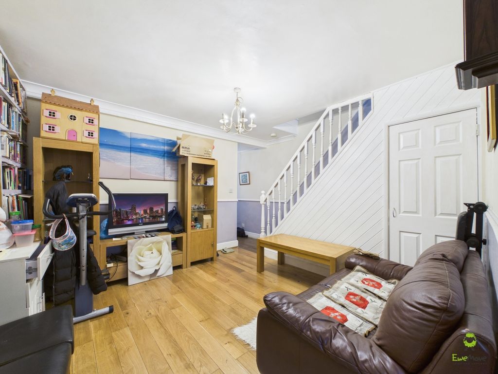 Property photo 3 of 13 Presented By Kevin At Ewemove Bexleyheath And Dart