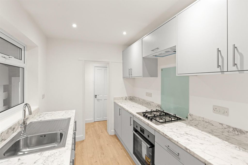 Property photo 3 of 20 Eaderd-010.Jpg