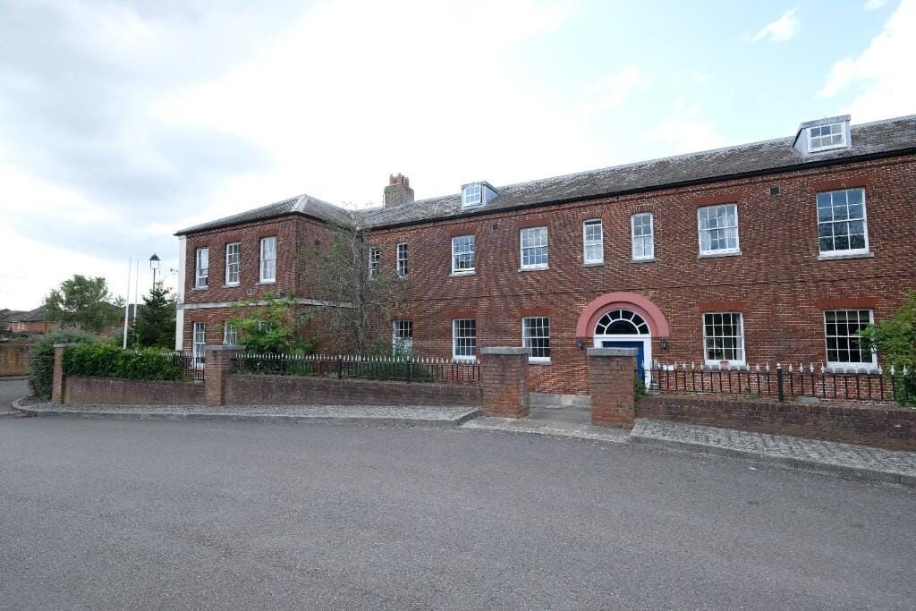 Property photo 1 of 13