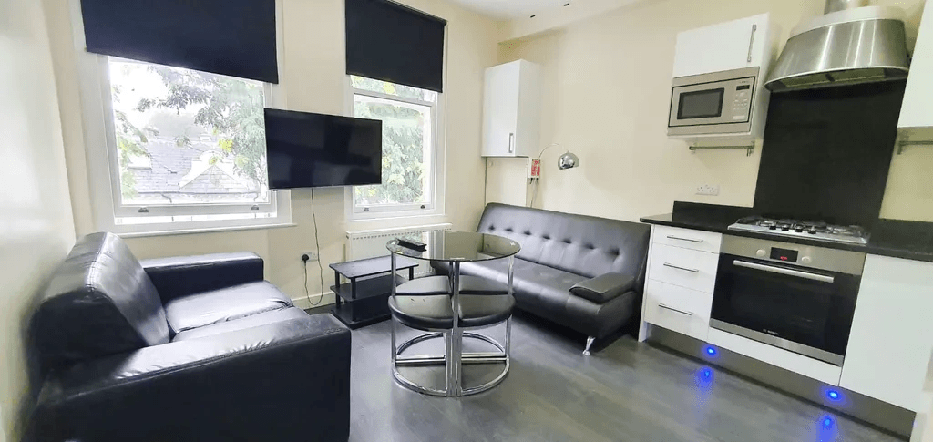 Property photo 2 of 6 Gallery