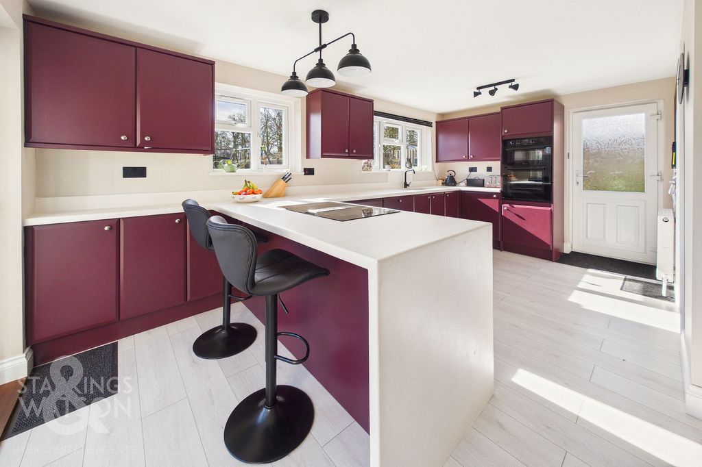 Property photo 1 of 25