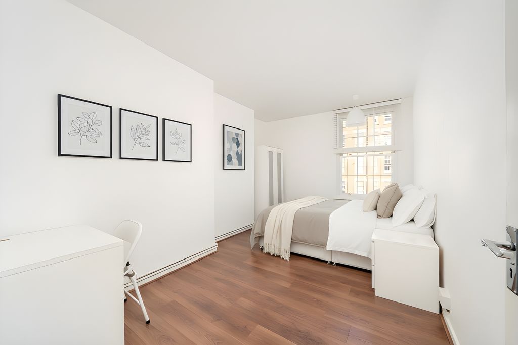 Property photo 3 of 8 Picture No. 15