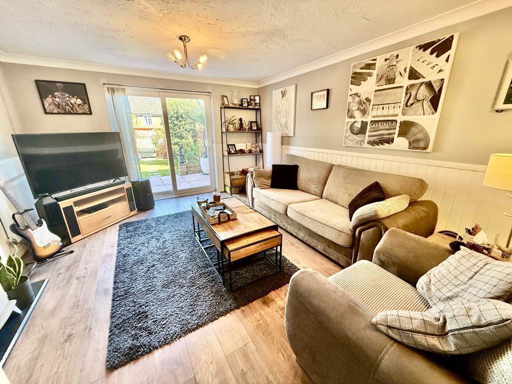 Property photo 3 of 12