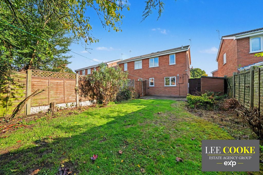 Property photo 2 of 28