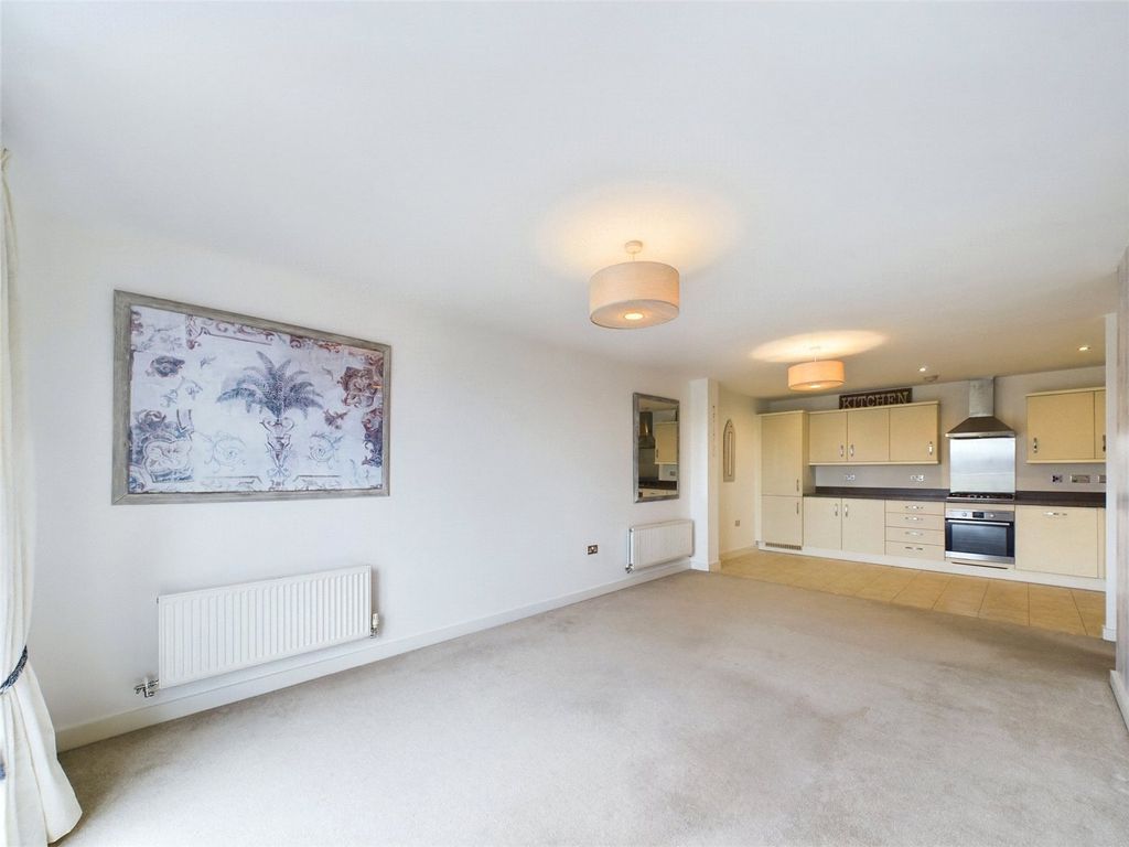 Property photo 2 of 18 Picture No. 04