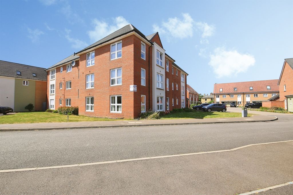 Property photo 1 of 11