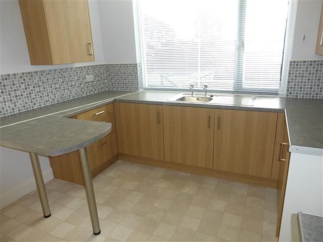 Property photo 2 of 9 Kitchen
