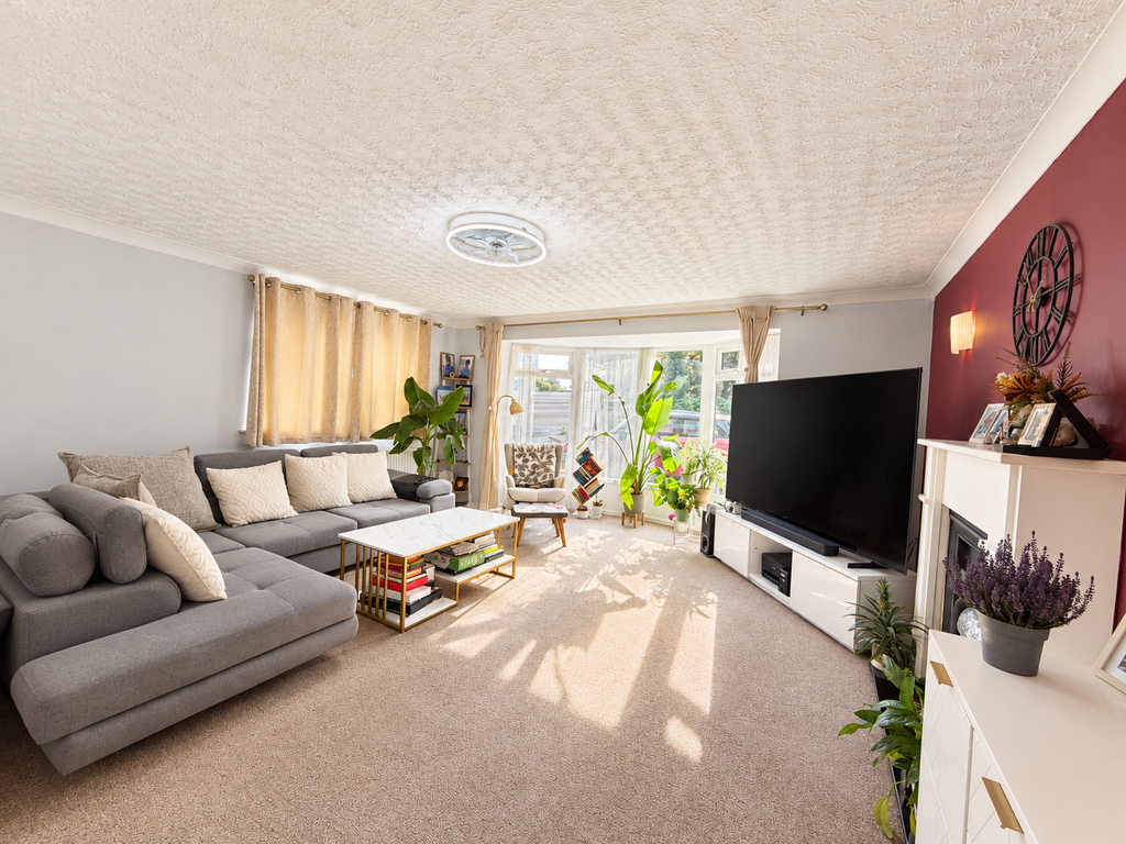 Property photo 3 of 30 E04Ec691-E237-475D-9Eb6-C506Be0Ac57C