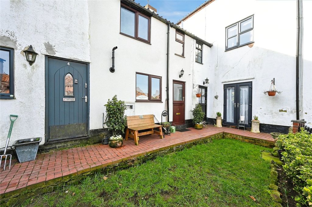 Property photo 2 of 17 Front