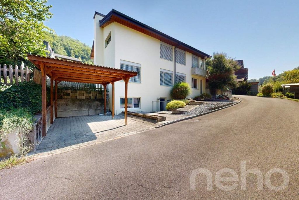 Property photo 2 of 12