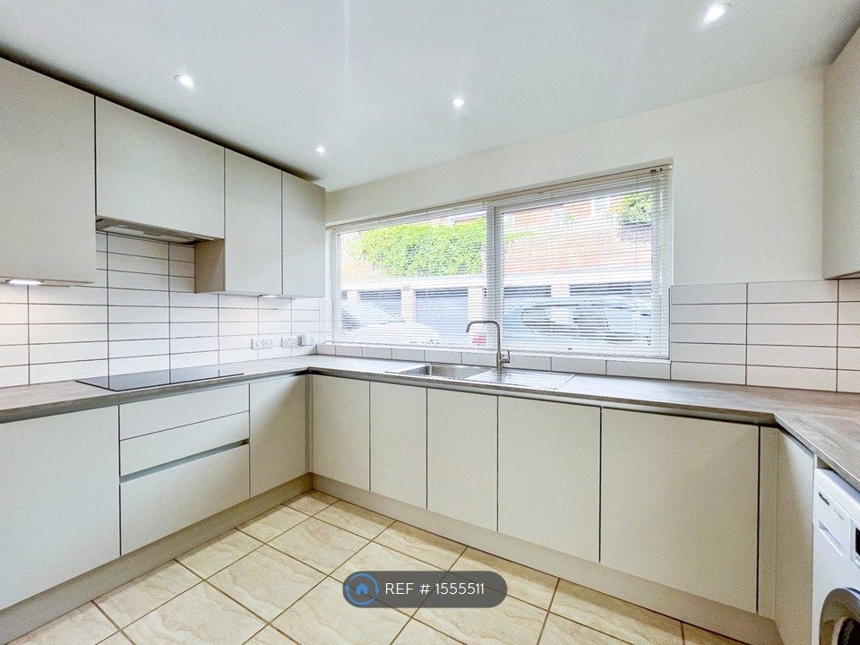 Property photo 1 of 14 Kitchen